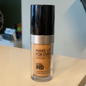 Make Up For Ever Foundation